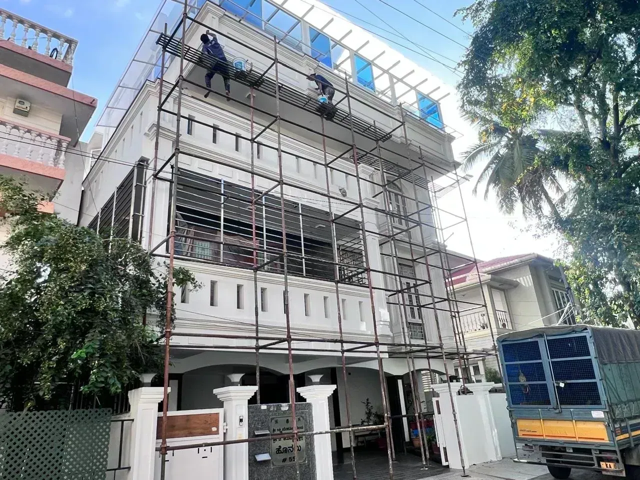 Exterior painting scaffolding in Basaveshwaranagar - Multi-tier platform working levels