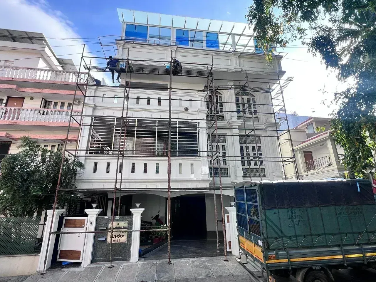 Safety rails and steel walkboards painting scaffolding Basaveshwaranagar